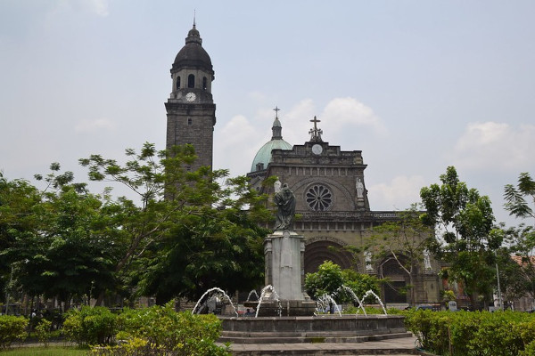 Plaza de Roma Manila