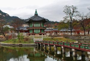 Pawilon Hyangwonjeong na terenie Pałacu Gyeongbokgung