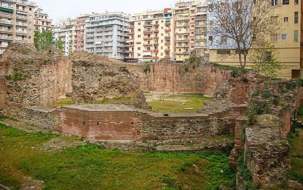 Ruiny na Placy Navarinou Saloniki