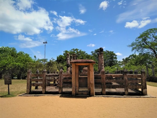 Nissanka Lada Mandapaja Polonnaruwa