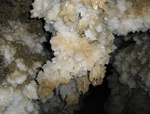 Formacje skalne - jaskinia Optymistyczna Ukraina